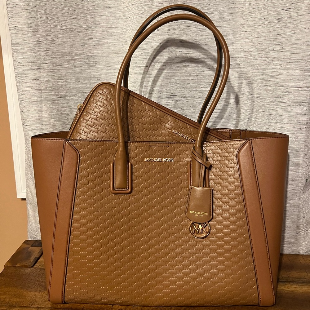 Michael Kors Kali Leather Large Tote Purse Satchel with Laptop / iPad Case